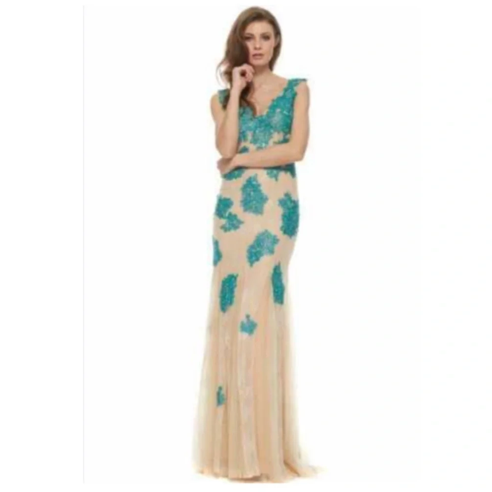 Jovanni Teal Lace And Tulle  Mermaid Gown - Picture 3 of 11